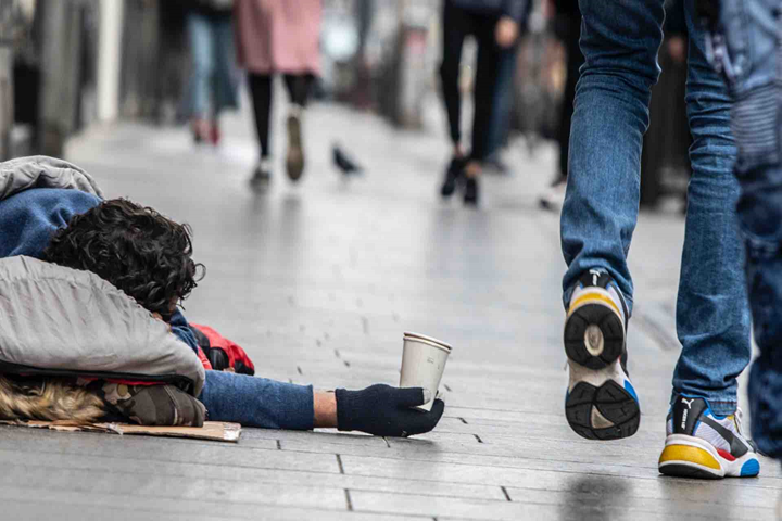 Povertà assoluta in aumento. Prudenzano: “La povertà si combatte aumentando i posti di lavoro e difendendo i salari dall’inflazione”